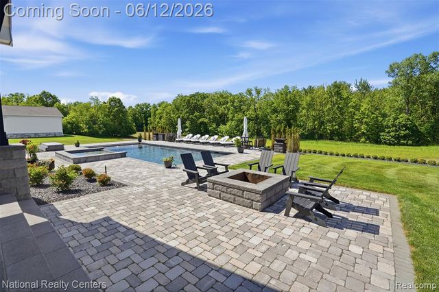 2853 7 Mile Road, South Lyon, MI 48178