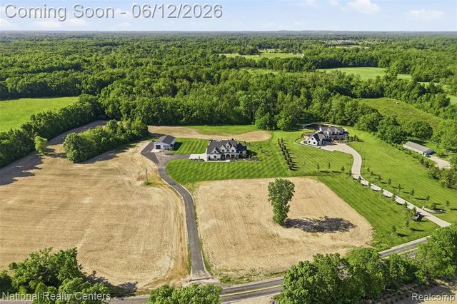 2853 7 Mile Road, South Lyon, MI 48178