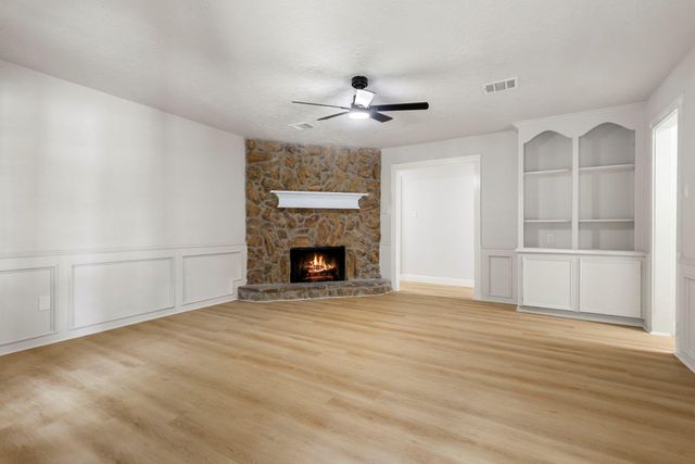 5614 Braxtonshire Court, Houston, TX 77069
