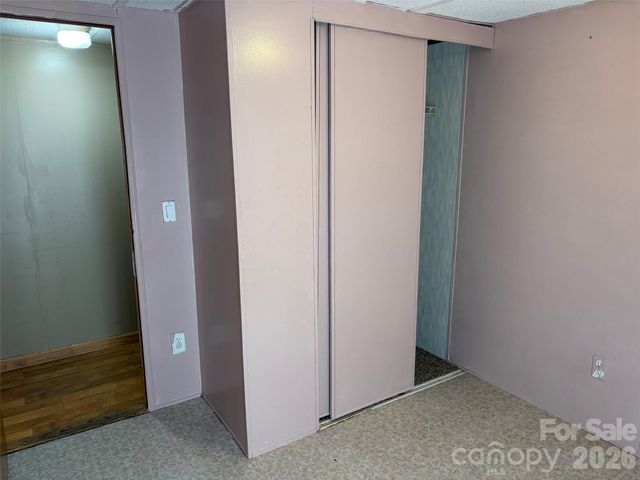 15 spring Street, Candler, NC 28715