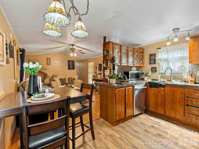 15 spring Street, Candler, NC 28715