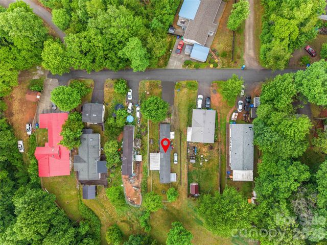 15 spring Street, Candler, NC 28715