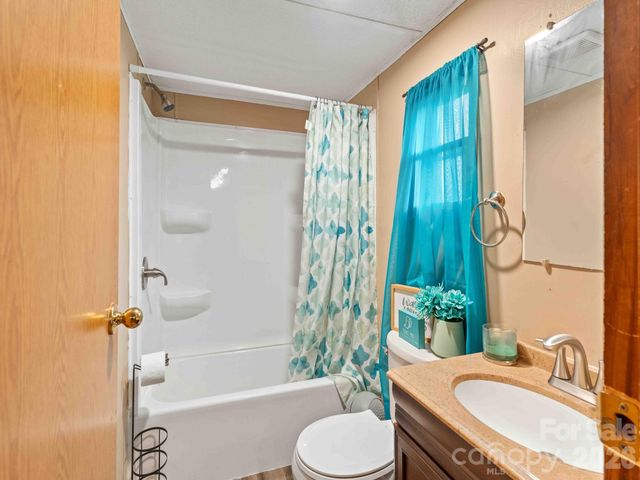 15 spring Street, Candler, NC 28715