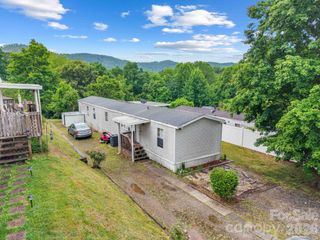 15 spring Street, Candler, NC 28715