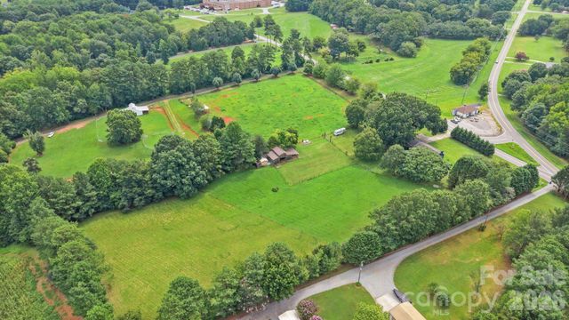 6268 Long Island Road, Catawba, NC 28609