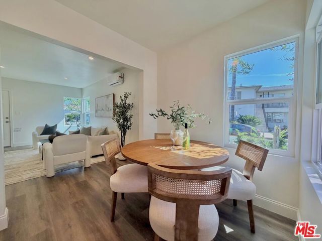2924 W Riverside Drive, Burbank, CA 91505