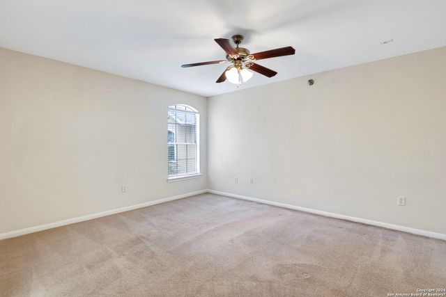 7323 Snowden Rd Apt 3306, San Antonio, TX 78240