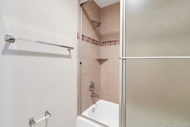 7323 Snowden Rd Apt 3306, San Antonio, TX 78240