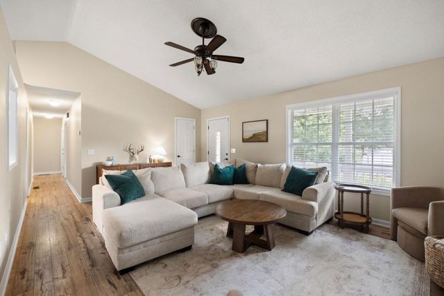 15 Railroad Pass, Cartersville, GA 30120