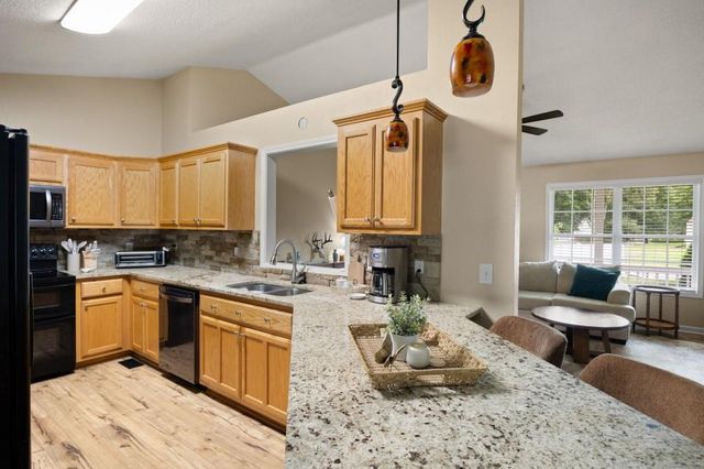 15 Railroad Pass, Cartersville, GA 30120