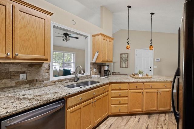 15 Railroad Pass, Cartersville, GA 30120