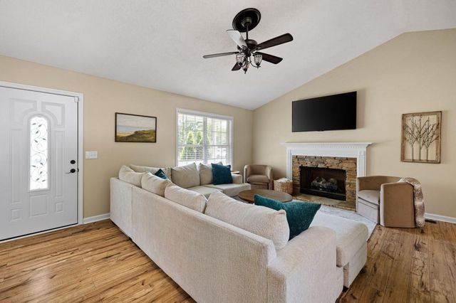 15 Railroad Pass, Cartersville, GA 30120