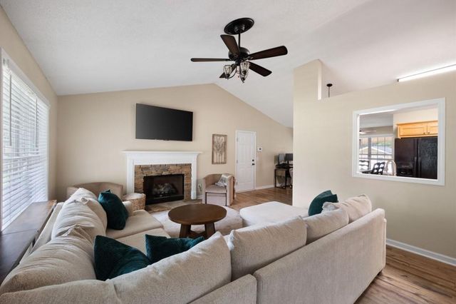 15 Railroad Pass, Cartersville, GA 30120