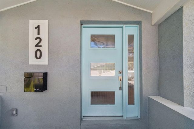 120 19TH AVENUE N, St Petersburg, FL 33704