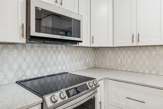 120 19TH AVENUE N, St Petersburg, FL 33704