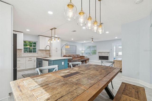 120 19TH AVENUE N, St Petersburg, FL 33704