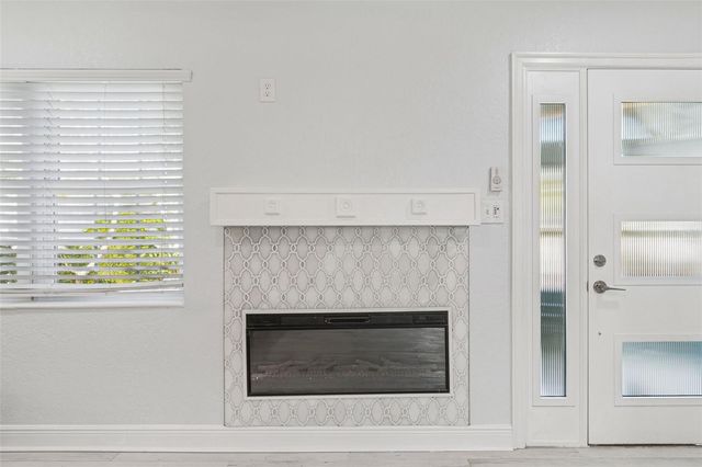 120 19TH AVENUE N, St Petersburg, FL 33704