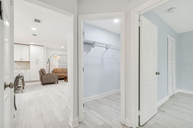 120 19TH AVENUE N, St Petersburg, FL 33704