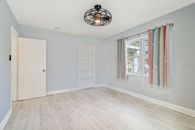 120 19TH AVENUE N, St Petersburg, FL 33704