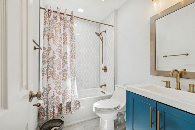 120 19TH AVENUE N, St Petersburg, FL 33704