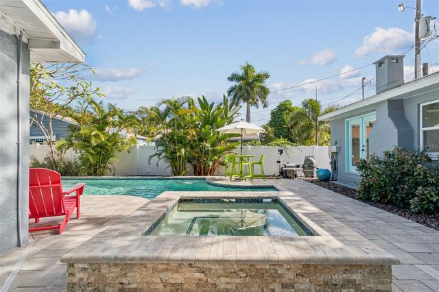 120 19TH AVENUE N, St Petersburg, FL 33704