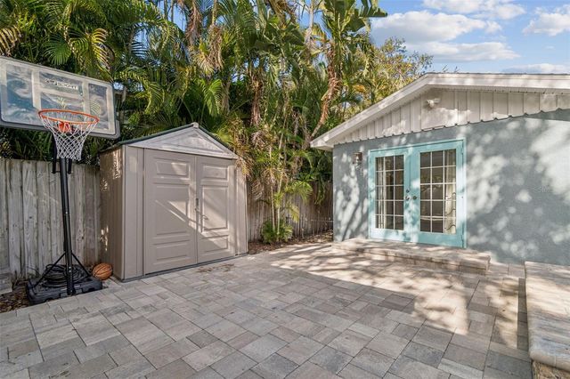 120 19TH AVENUE N, St Petersburg, FL 33704