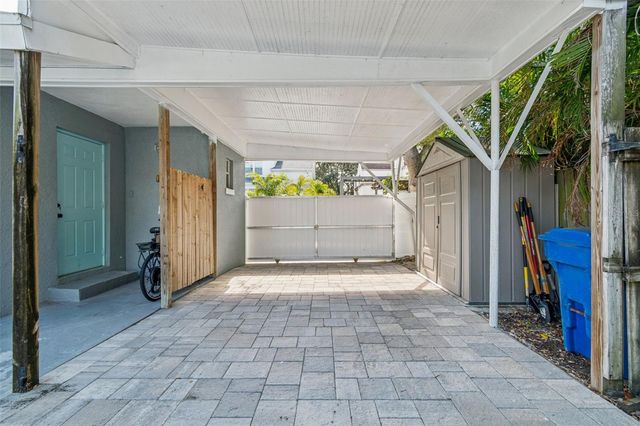 120 19TH AVENUE N, St Petersburg, FL 33704