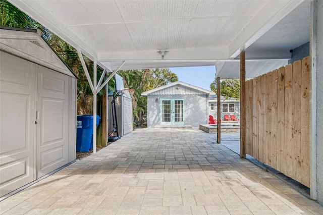 120 19TH AVENUE N, St Petersburg, FL 33704