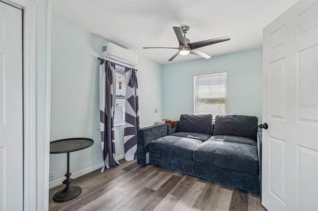 120 19TH AVENUE N, St Petersburg, FL 33704