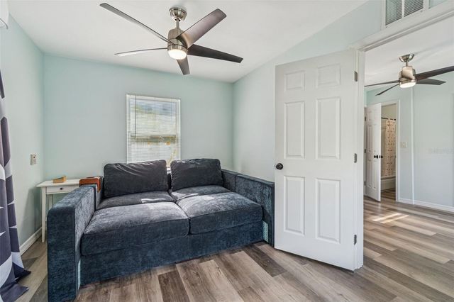 120 19TH AVENUE N, St Petersburg, FL 33704