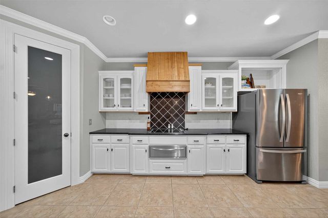 24130 Stallion Park Place, Lindale, TX 75771