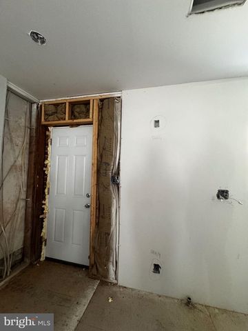 1207 MYRTLE AVE, Baltimore, MD 21217