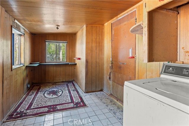 799 Mountain View, Wrightwood, CA 92397