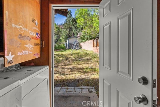 799 Mountain View, Wrightwood, CA 92397