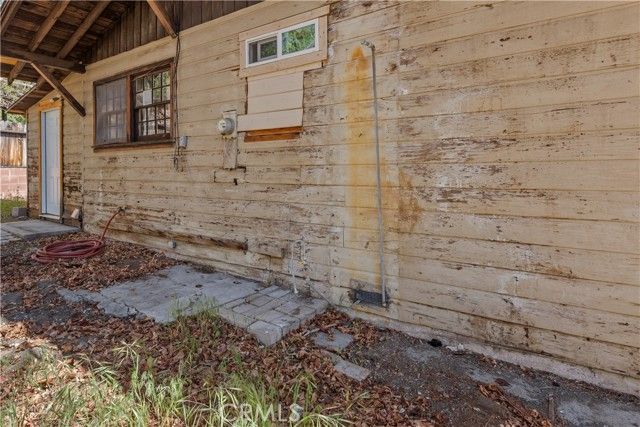 799 Mountain View, Wrightwood, CA 92397