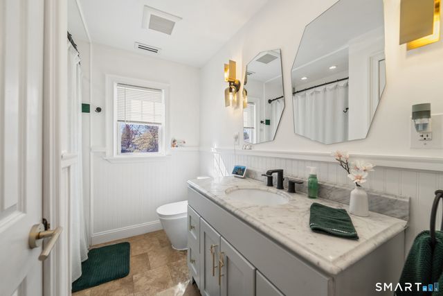 121 Ravencrest Drive, Stratford, CT 06614