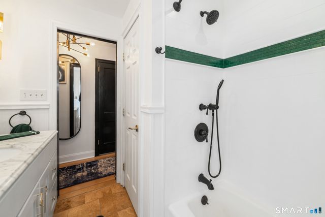 121 Ravencrest Drive, Stratford, CT 06614