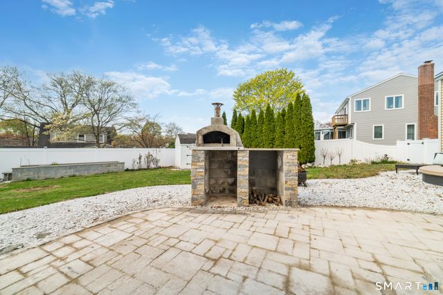 121 Ravencrest Drive, Stratford, CT 06614