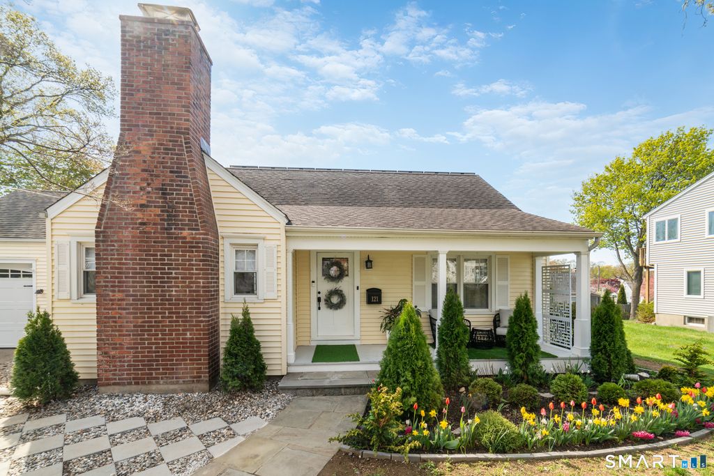 121 Ravencrest Drive, Stratford, CT 06614