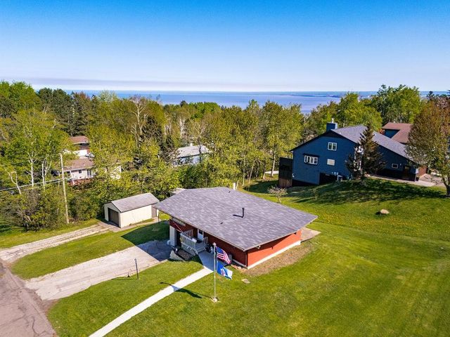 1724 Fern Avenue, Duluth, MN 55811