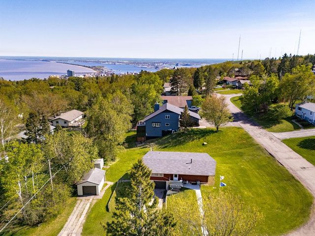 1724 Fern Avenue, Duluth, MN 55811