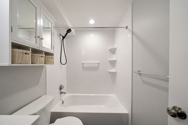 35 Bayview Terrace 7, Danvers, MA 01923