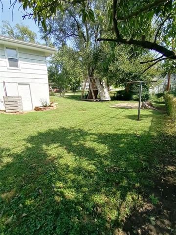 10704 BALES Avenue, Kansas City, MO 64137