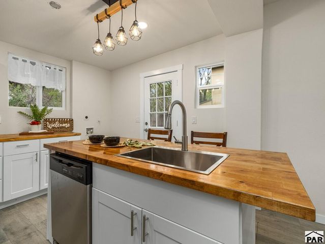 1226 Taylor Ave, Pueblo, CO 81006