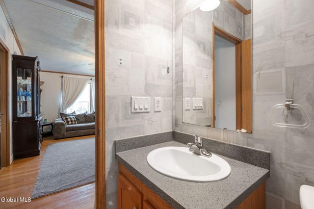 660 State Hwy 309, Johnstown, NY 12078