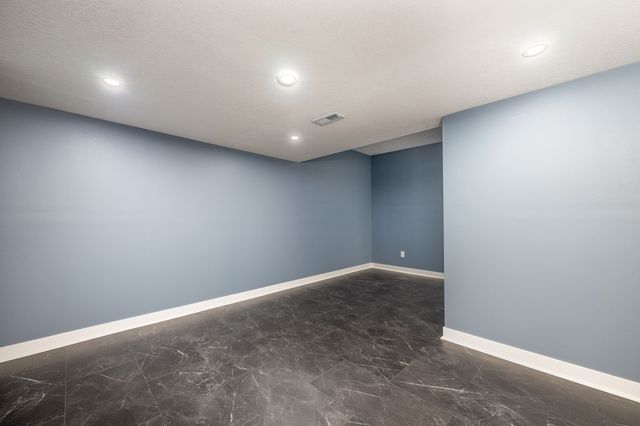 1616 Park Avenue, Des Moines, IA 50315