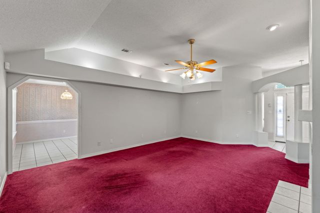 395 Lake Holley Circle, Defuniak Springs, FL 32433