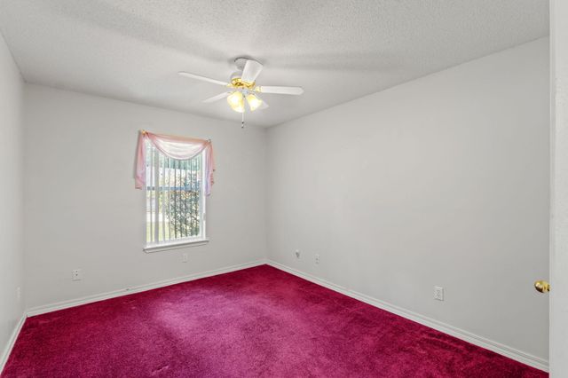 395 Lake Holley Circle, Defuniak Springs, FL 32433