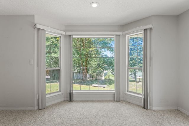 395 Lake Holley Circle, Defuniak Springs, FL 32433