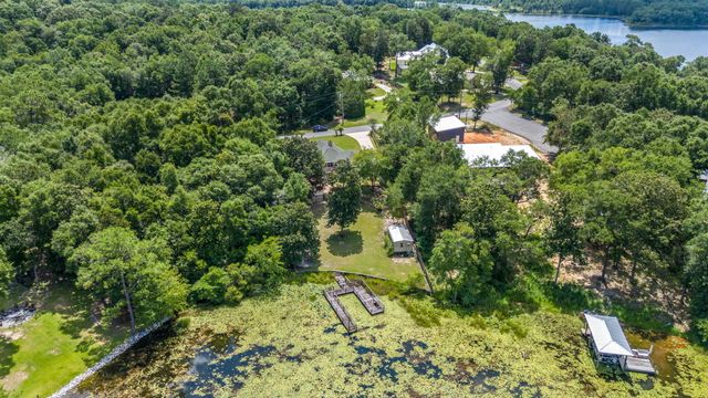 395 Lake Holley Circle, Defuniak Springs, FL 32433